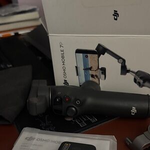 DJI Osmo Mobile 7P Gimbal